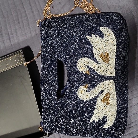 (NOTE), WILL BE GONE SOON)! NWT, "Beaded swan clutch" - Picture 7 of 16